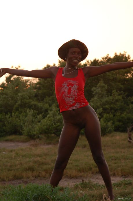 Shaved Ebony Pussy Pics